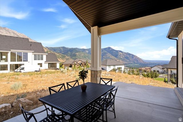 838 E MOUNTAIN RD, North Ogden, UT 84414