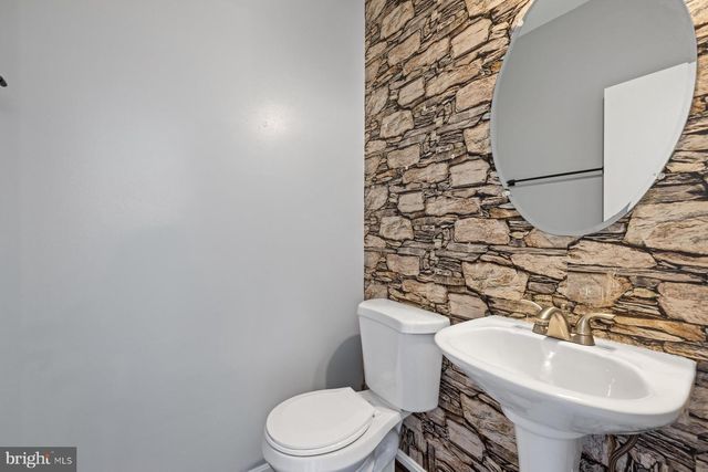 113 LAVENPORT CIR, Frederick, MD 21702
