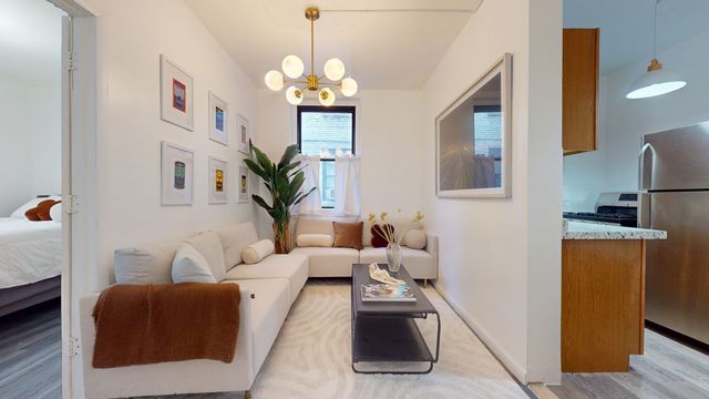 2157 33rd St Apt 1H, New York City, NY 11105