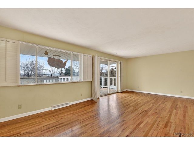 8714 W 67th Pl, Arvada, CO 80004