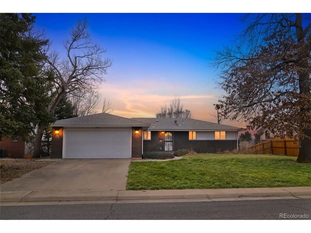 8714 W 67th Pl, Arvada, CO 80004