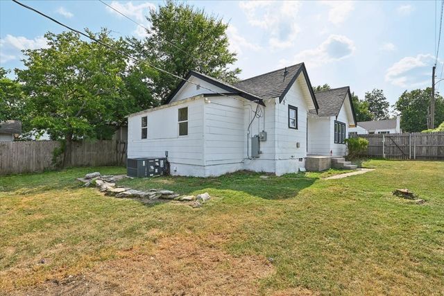103 S Knoxville Avenue, Tulsa, OK 74112