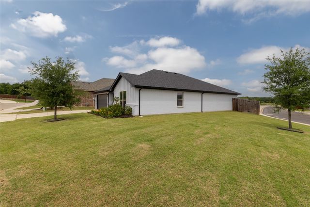 500 Adams Court, Weatherford, TX 76085