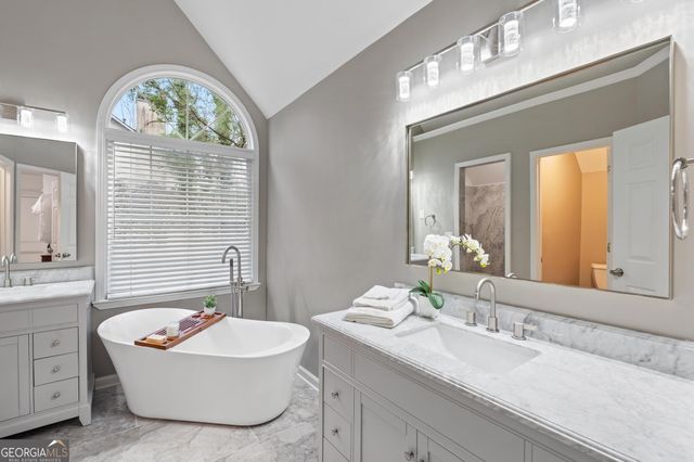 833 Southern Shore Drive, Peachtree City, GA 30269