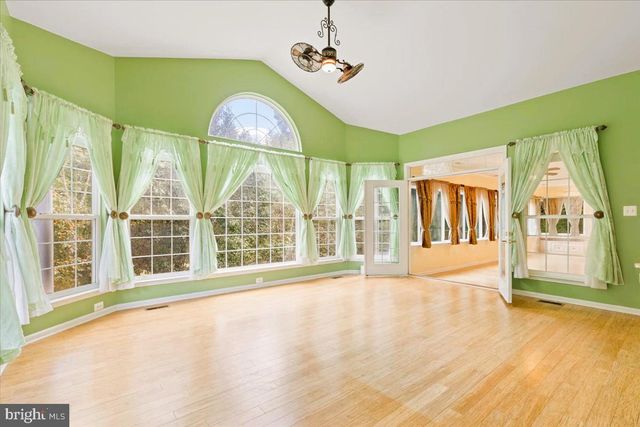 335 SUMMITWOOD DR, Huntingtown, MD 20639
