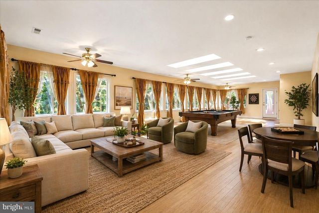 335 SUMMITWOOD DR, Huntingtown, MD 20639