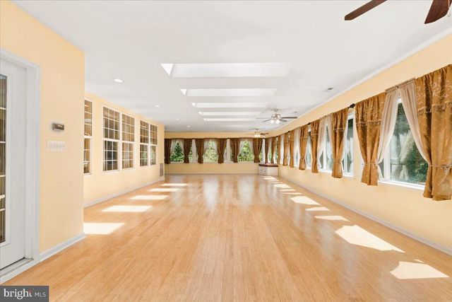 335 SUMMITWOOD DR, Huntingtown, MD 20639