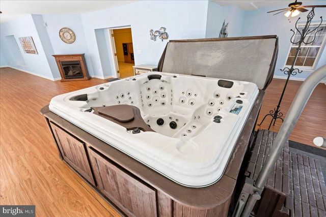 335 SUMMITWOOD DR, Huntingtown, MD 20639