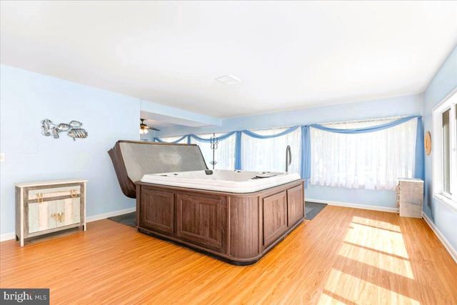 335 SUMMITWOOD DR, Huntingtown, MD 20639