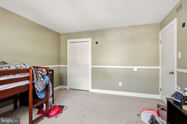 2016 HARBOUR DR E, Palmyra, NJ 08065
