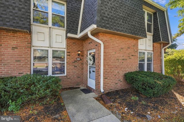 2016 HARBOUR DR E, Palmyra, NJ 08065