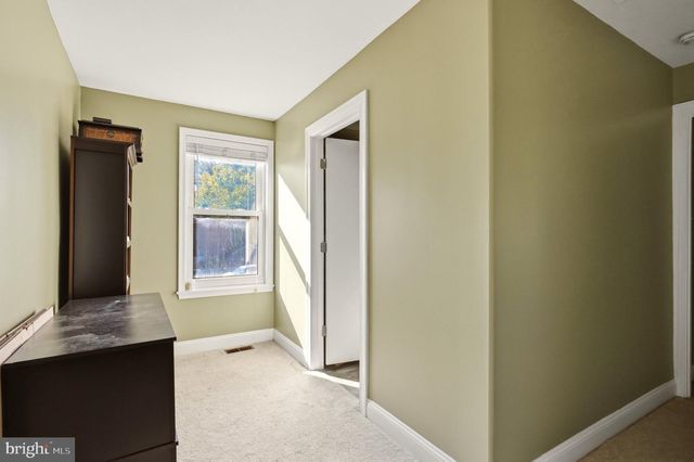2016 HARBOUR DR E, Palmyra, NJ 08065