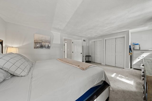 278 Wellman Ave 278, Chelmsford, MA 01863