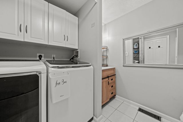 278 Wellman Ave 278, Chelmsford, MA 01863