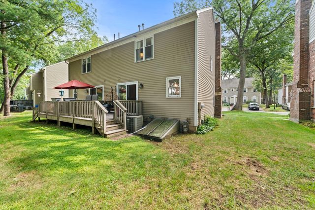 278 Wellman Ave 278, Chelmsford, MA 01863