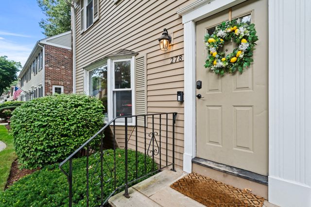 278 Wellman Ave 278, Chelmsford, MA 01863