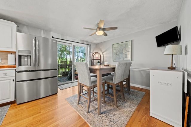 278 Wellman Ave 278, Chelmsford, MA 01863
