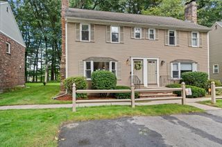 278 Wellman Ave 278, Chelmsford, MA 01863