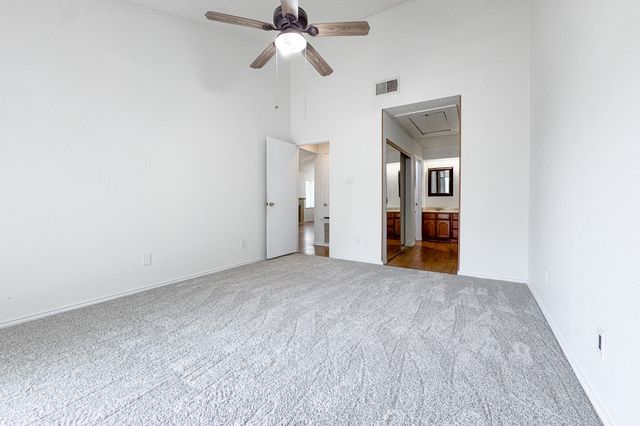 5925 Timbercrest Drive, Arlington, TX 76017