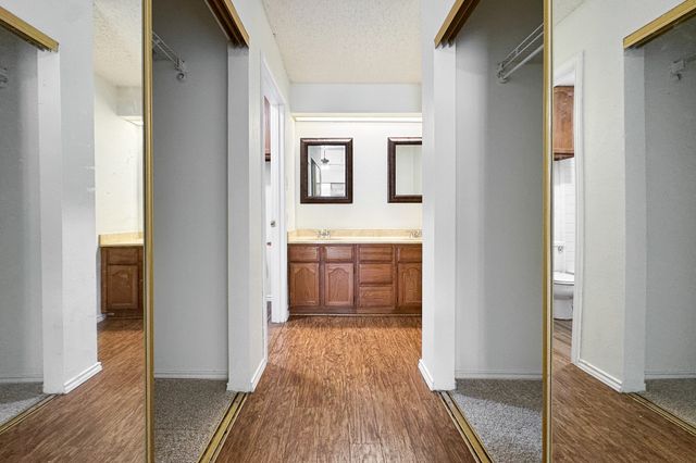 5925 Timbercrest Drive, Arlington, TX 76017