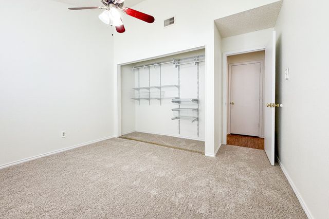 5925 Timbercrest Drive, Arlington, TX 76017