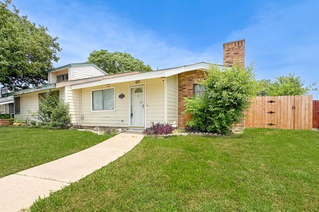 5925 Timbercrest Drive, Arlington, TX 76017