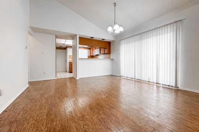 5925 Timbercrest Drive, Arlington, TX 76017