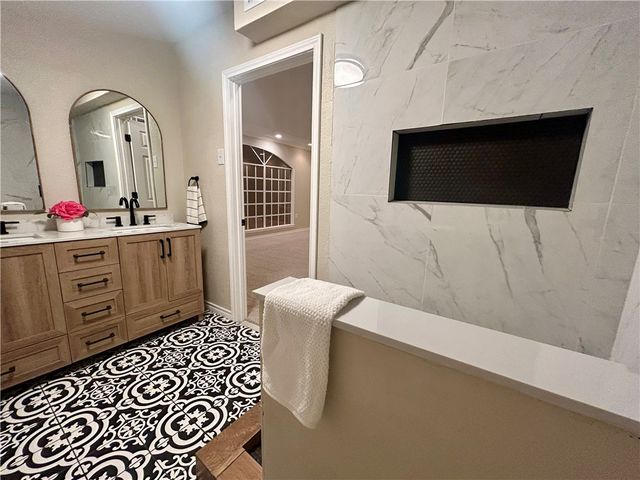 516 E Alice Ave, Kingsville, TX 78363