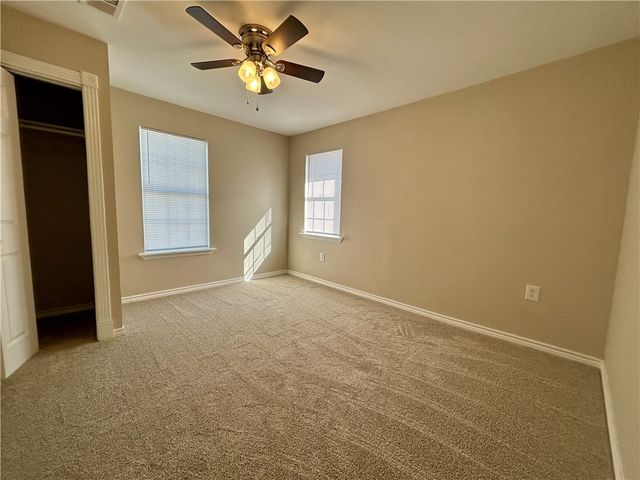 516 E Alice Ave, Kingsville, TX 78363