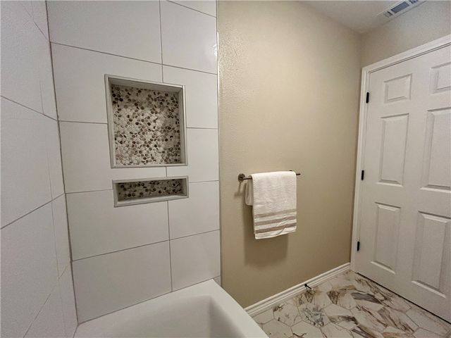 516 E Alice Ave, Kingsville, TX 78363