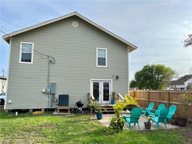 516 E Alice Ave, Kingsville, TX 78363