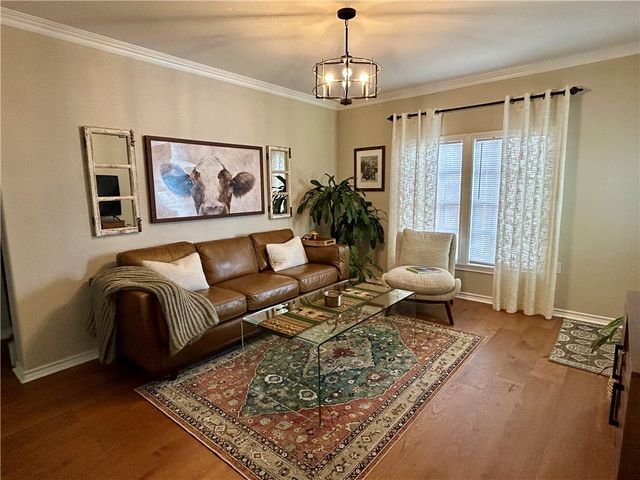 516 E Alice Ave, Kingsville, TX 78363