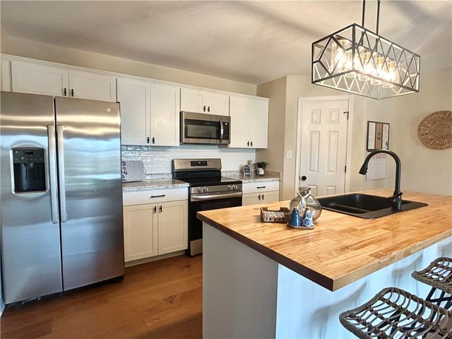 516 E Alice Ave, Kingsville, TX 78363