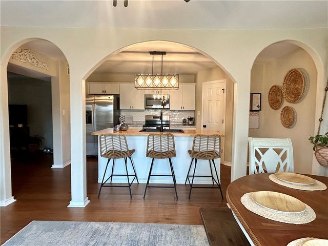 516 E Alice Ave, Kingsville, TX 78363