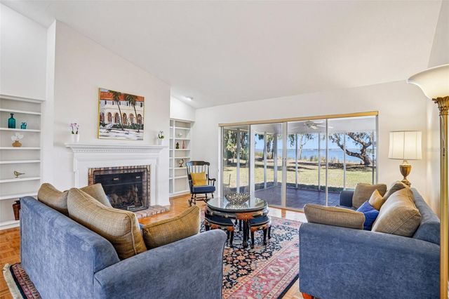 37048 COUNTY ROAD 452, Grand Island, FL 32735