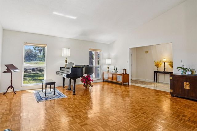 37048 COUNTY ROAD 452, Grand Island, FL 32735