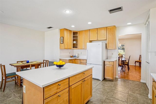 37048 COUNTY ROAD 452, Grand Island, FL 32735