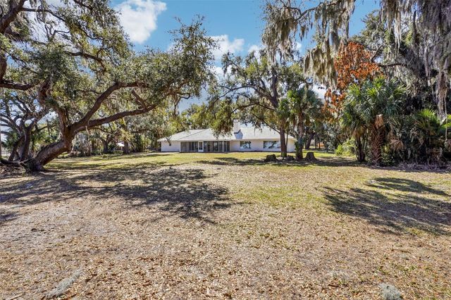 37048 COUNTY ROAD 452, Grand Island, FL 32735