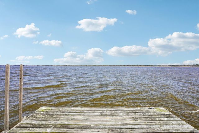 37048 COUNTY ROAD 452, Grand Island, FL 32735