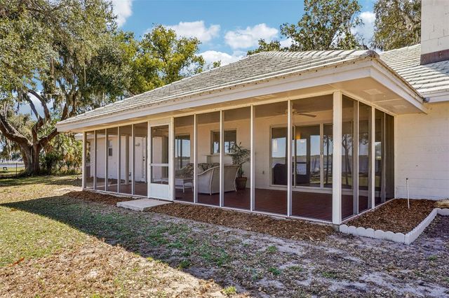 37048 COUNTY ROAD 452, Grand Island, FL 32735