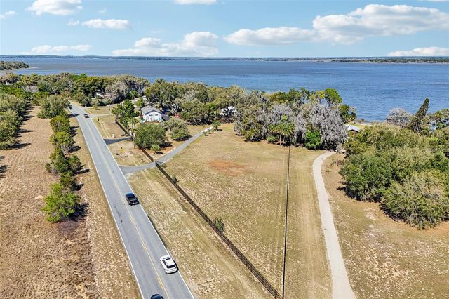 37048 COUNTY ROAD 452, Grand Island, FL 32735