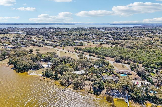 37048 COUNTY ROAD 452, Grand Island, FL 32735