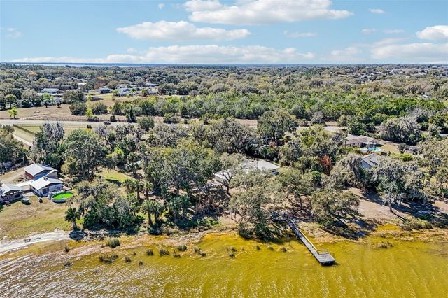 37048 COUNTY ROAD 452, Grand Island, FL 32735