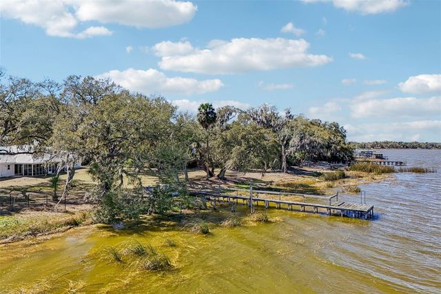 37048 COUNTY ROAD 452, Grand Island, FL 32735