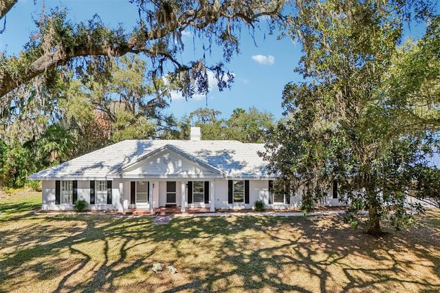 37048 COUNTY ROAD 452, Grand Island, FL 32735