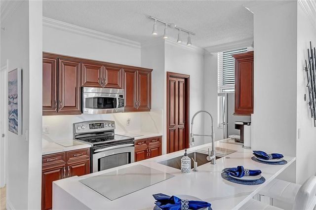 3606 S Ocean Boulevard PH-1008, Highland Beach, FL 33487