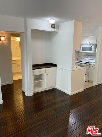 3205 Raintree Circle, Culver City, CA 90230