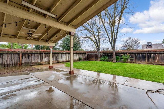 701 12th Avenue, Kingsburg, CA 93631