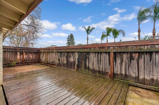 701 12th Avenue, Kingsburg, CA 93631