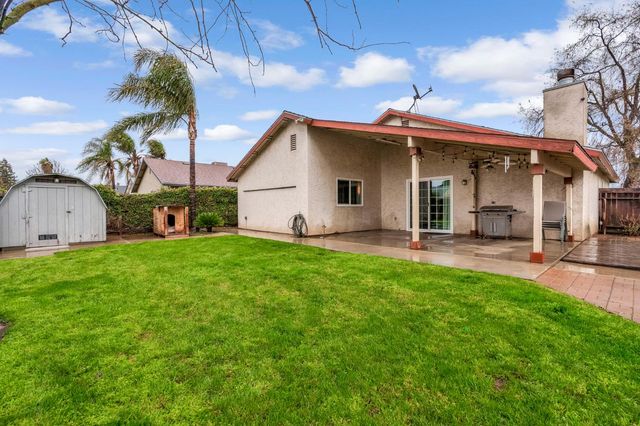 701 12th Avenue, Kingsburg, CA 93631